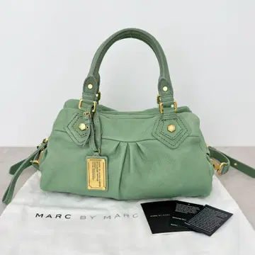 Marc by Marc Jacobs 클래식 Q 세이지 그린