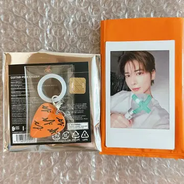 TXT MOA CON 태현 세트 기타 피크 & 폴라로이드