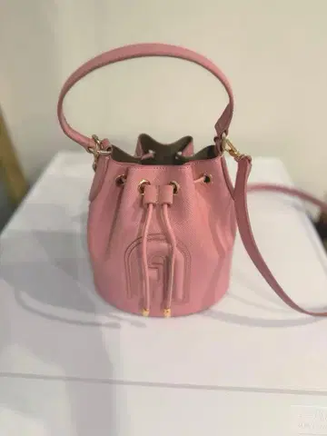 컨디션 최상! FURLA 핑크 버킷백