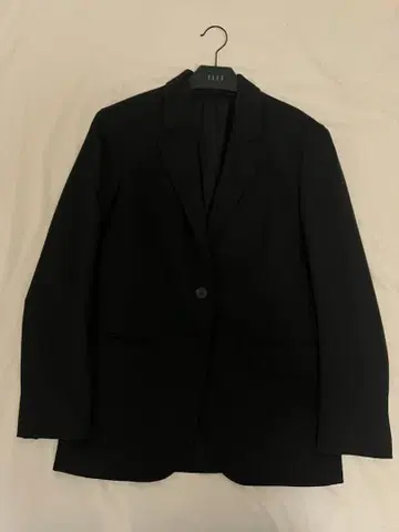 ARKET 블랙 울 정장 자켓 남성용