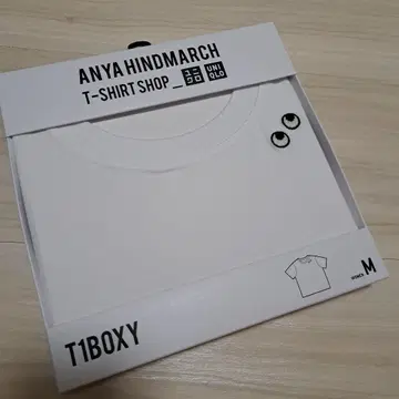ANYA HINDMARCH T1BOXY M 화이트