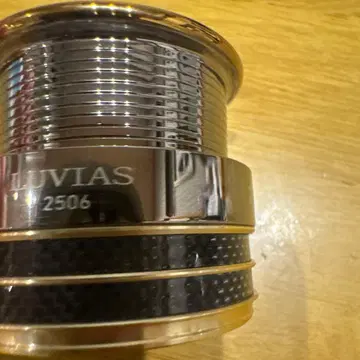 DAIWA LUVIAS 2506 스풀
