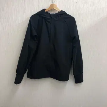 ELLE CLUB 블랙 후드 부착 집업 후드티