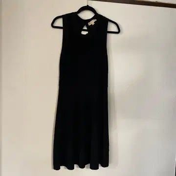MICHAEL KORS 블랙 슬리브리스 원피스 M