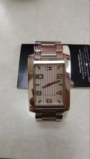 TOMMY HILFIGER 아날로그 손목시계 실버