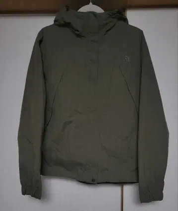 THE NORTH FACE XL 올리브 그린 마운틴 파카