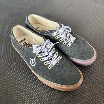 Vans Vault LQQK 콜라보 스니커즈