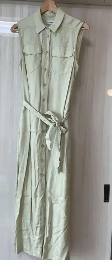 Calvin Klein 슬리브리스 원피스