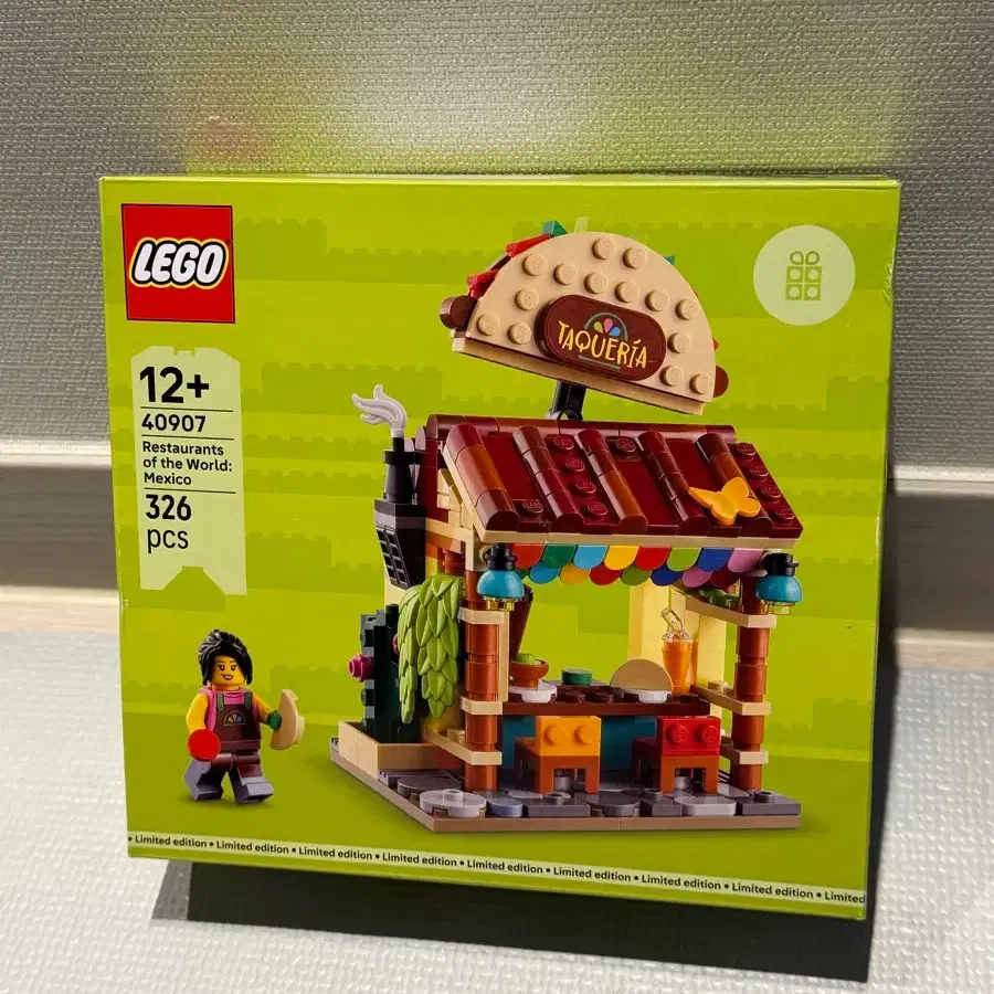 Playmobil 9484, 5498, 70296, 9499, 9232 Engineer Figures | Bunjang