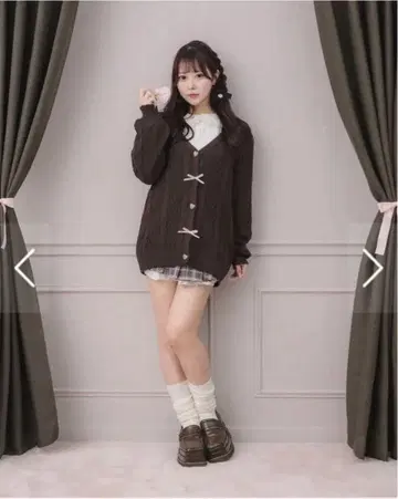pium 다크 브라운 케이블 짜임 가디건 발렌타인