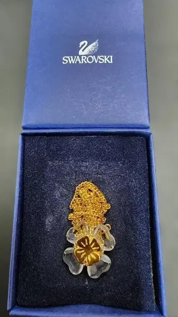 Swarovski 꽃 모티브 목걸이
