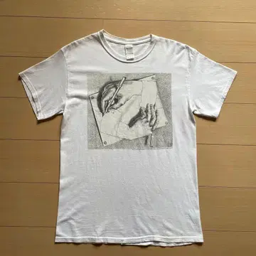 00s GILDAN 에셔 그리는 손 빈티지 티셔츠 아트