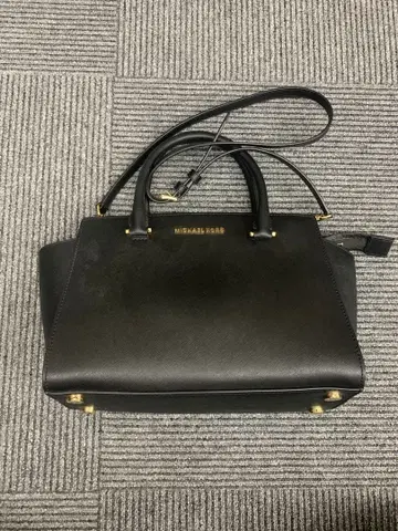 MICHAEL KORS 블랙 숄더백