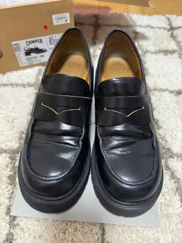Camper 블랙 로퍼 통굽 사이즈 37