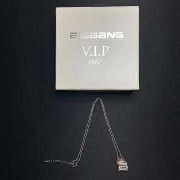 BIGBANG 스와로브스키 목걸이