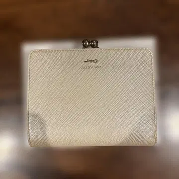 JILL STUART 골드 접이식 지갑