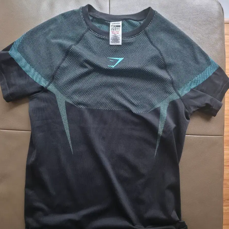 Gymshark Onyx V5 Size M on Bunjang Global Site.