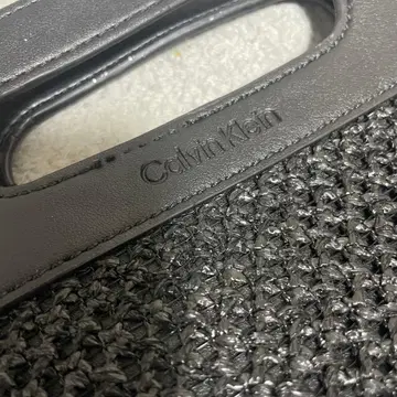 Calvin Klein 메쉬 클러치백 블랙
