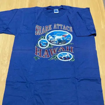 90s DEADSTOCK HAWAII Shark Attack