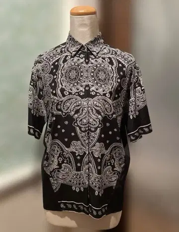 DKNY 반다나 패턴 셔츠