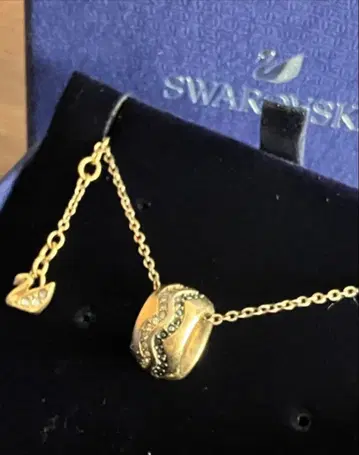 SWAROVSKI 스와로브스키 목걸이 골드 큐빅