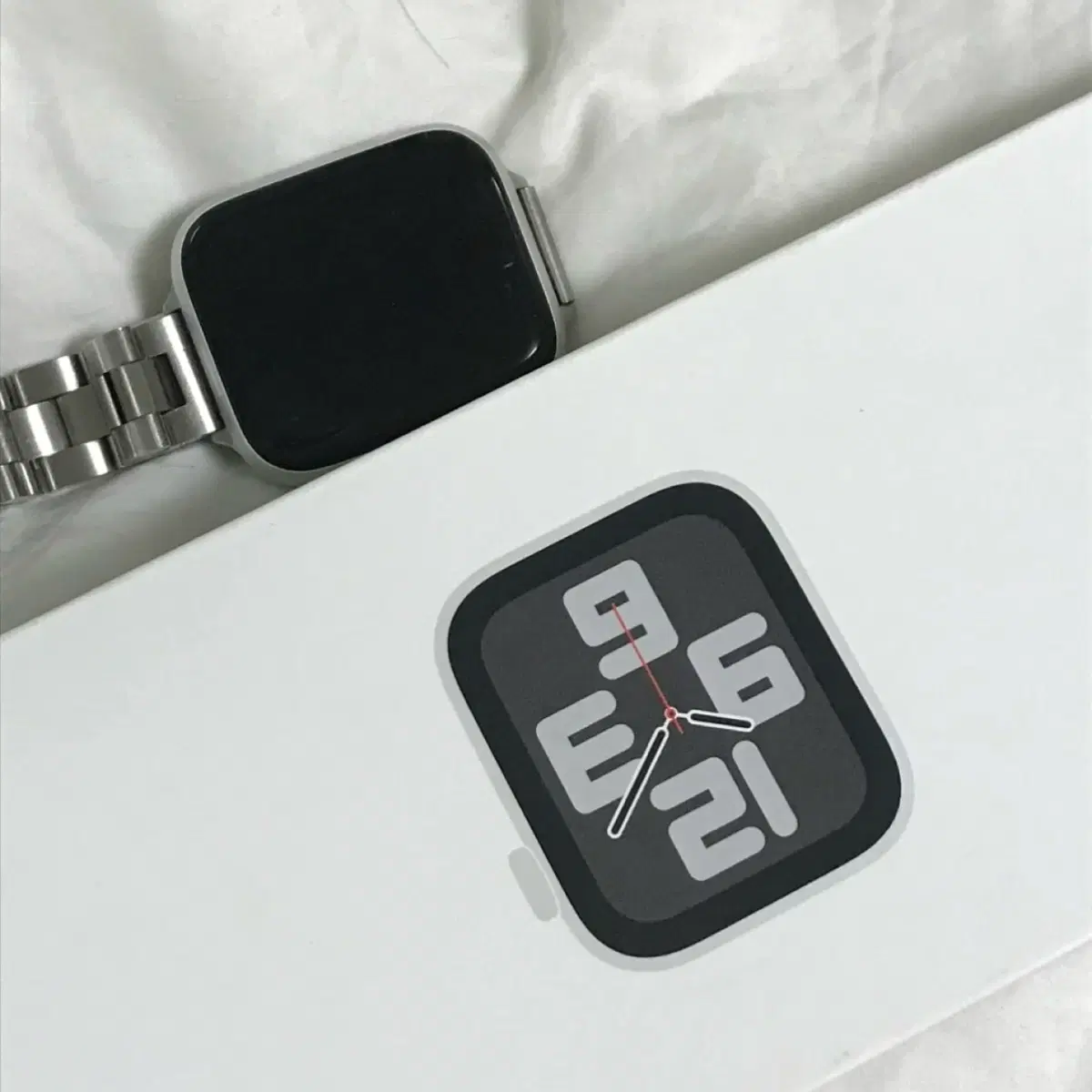 Battery performance 96%) Apple Watch SE2 40mm Silver GPS model 