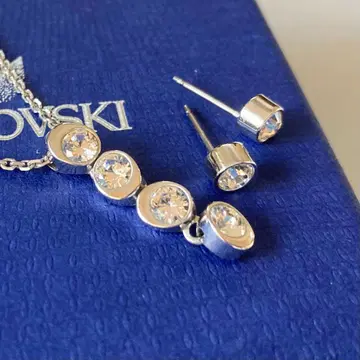 swarovski 스와로브스키 4연 심플 목걸이 귀걸이 세트
