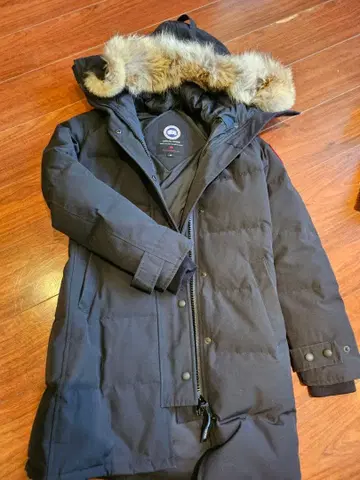 CANADA GOOSE 블랙 다운 자켓 2302JL