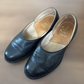 HIROKAWA 스코치 그레인 블랙 슬립온