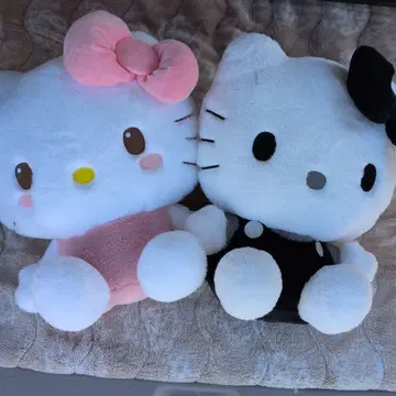 헬로 키티 빅 봉제 인형 흑백 핑크