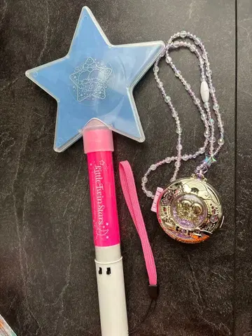 산리오 키키라라 트윙클 스틱 펜던트