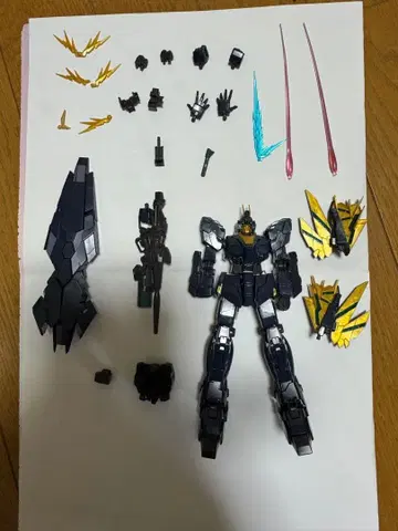 RG 밴시 노른 최종 결전 사양 조립품+데칼