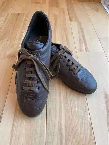 DRIES VAN NOTEN 브라운 가죽 스니커즈