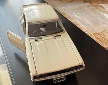 타카라토미 스카이라인 2000GT-R 1/47 스케일 미니카