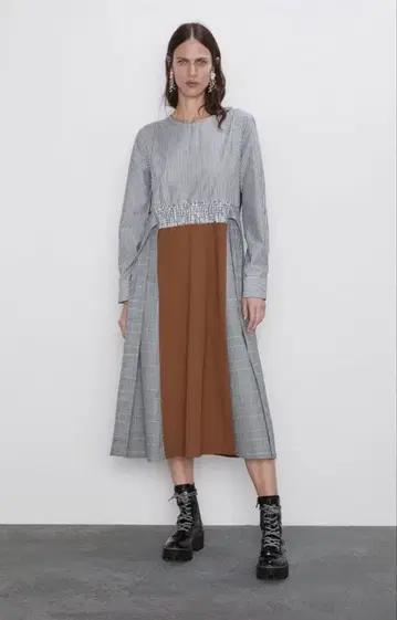 새상품 ZARA 스트라이프 패턴 대비 원피스 S