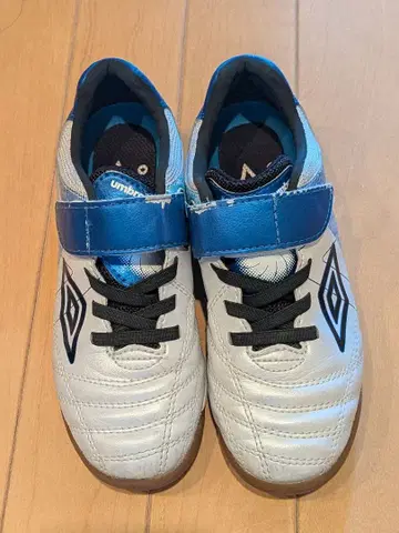 Umbro 축구화 실내 화이트/블루