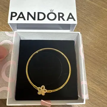 PANDORA 플라워 모티브 뱅글