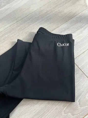 Chacott 블랙 플레어 레깅스 M 사이즈