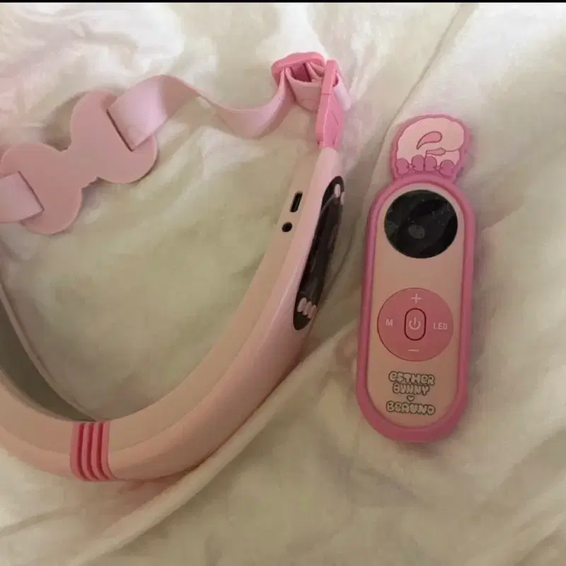 뷰앤디앤모드 프로 에스더버니 콜라보