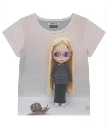 COYSEIO X BLYTHE T-SHIRT LIGHT BLUE