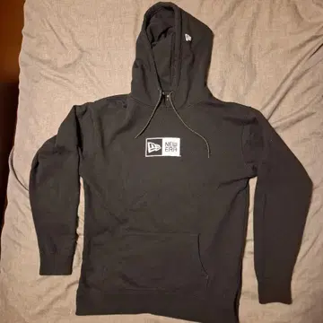 뉴에라 NEWERA 후드티 블랙