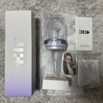 ILLIT 응원봉 트레이딩 카드 모카 외