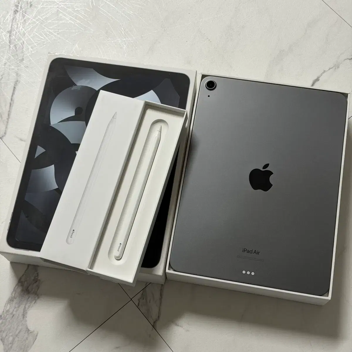 iPad Air 4 256GB + Apple Pencil 2nd Generation on Bunjang Global Site.