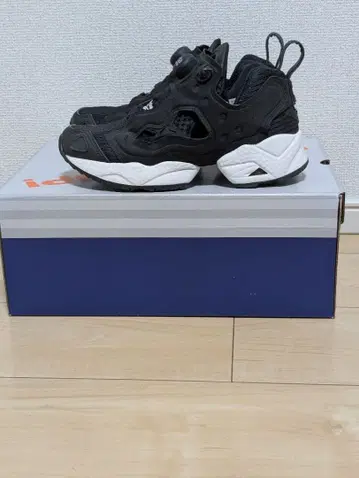 리복 인스타펌프 퓨리 블랙/화이트