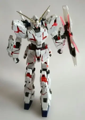 RG 1/144 유니콘 건담 조립품