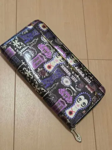 안나수이 파티 라운드 지퍼 ANNA SUI 장지갑 아나돌