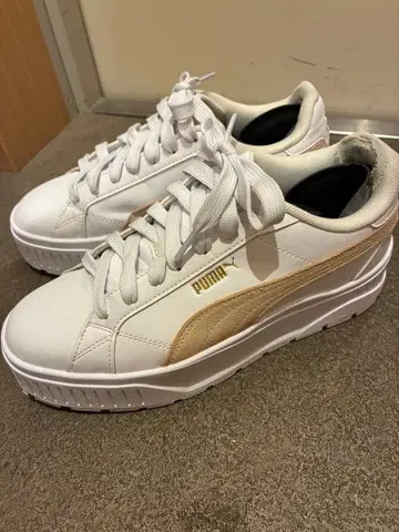 Puma 통굽 스니커즈 화이트/베이지