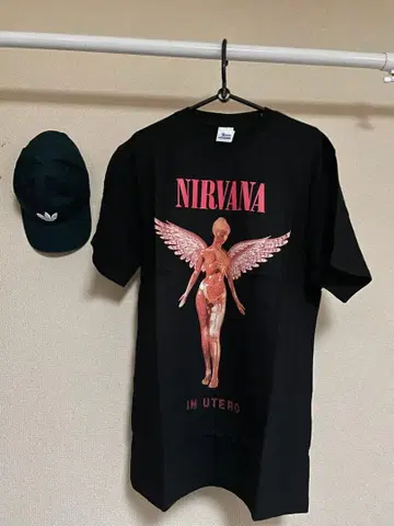 NIRVANA IN UTERO 티셔츠 블랙