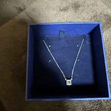 SWAROVSKI 스와로브스키 Attract 목걸이 펜던트