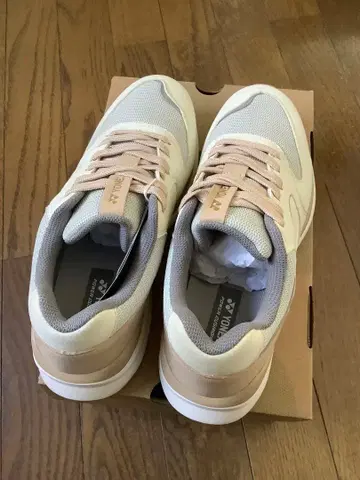 YONEX SHW123 크림/베이지 24.5cm